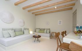 Antony Suites Naxos